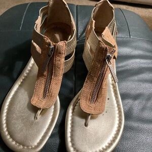 Donald J. Pliner Tan and Gold Zipper Sandals